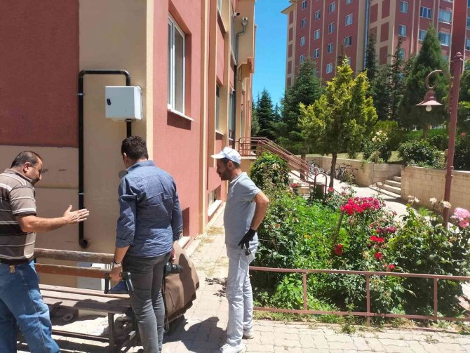 Beyşehir’de Binaların Doğalgaz Giriş Bakır Kabloları Çalındı