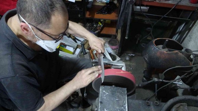 Malatya’da Bıçak Ustalarının Bayram Mesaisi Başladı