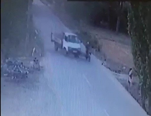 Manisa’da Kamyonet İle Sepetli Motosiklet Çarpıştı: 1 Ağır Yaralı