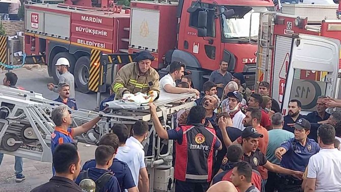 Mardin’de Patlamadan Etkilenen Yeni Doğan Bebek Ve Yaşlılar Tahliye Ediliyor
