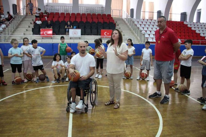 Milli Takım Sporcusu Tecrübelerini Aydınlı Gençlerle Paylaşacak