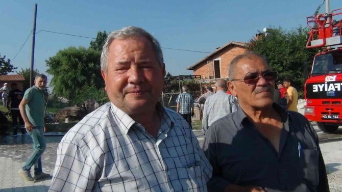Evin Bahçesinde Ekmek Yapımında Kullanılan Fırın Yandı