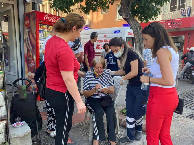 Otomobilin Çarptığı Kadın Yaralandı
