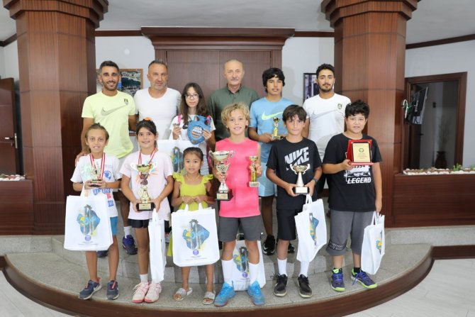 Şampiyon Sporculardan Başkan Atabay’a Ziyaret