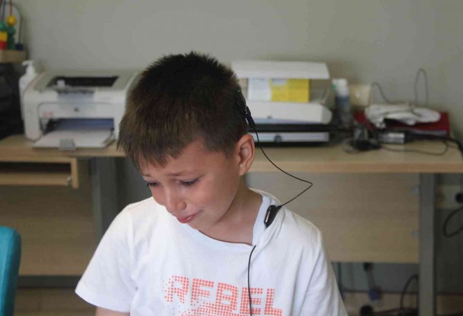 Çocuklar İlk Kez Duymanın Heyecanını Yaşadı