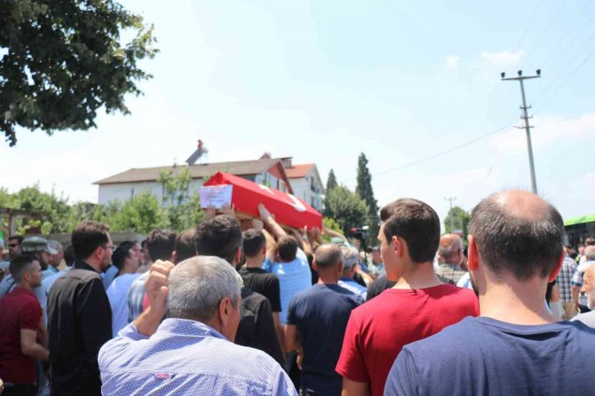 Bayram İznine Gelirken Hayatını Kaybeden Uzman Çavuş Son Yolculuğuna Uğurlandı