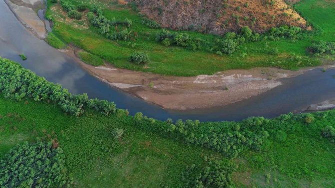 Şırnak’ta Akdeniz Koylarını Aratmayan Vadiler Keşfedilmeyi Bekliyor