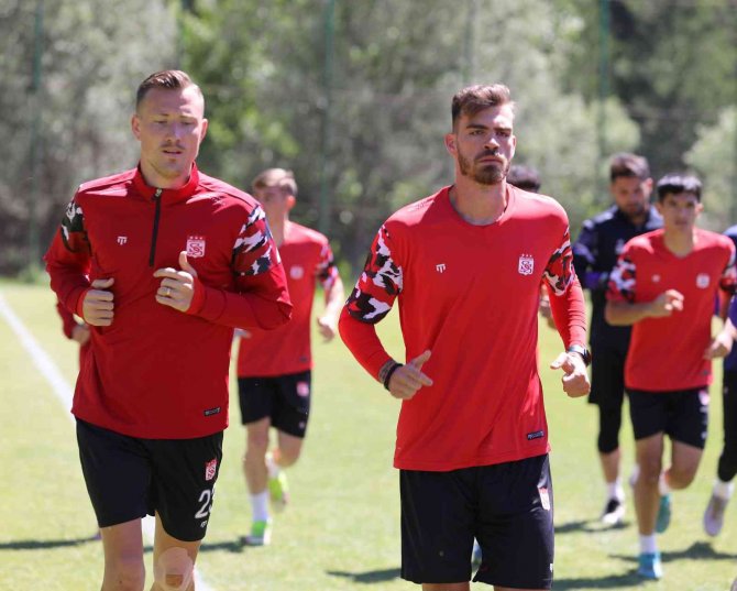 Sivasspor’da Hazırlıklar Tek İdmanla Devam Etti