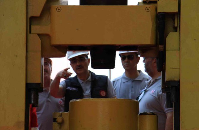 Bakan Dönmez: "’Abdülhamid Han’ Ağustos’un İlk Yarısında Göreve Başlayacak"