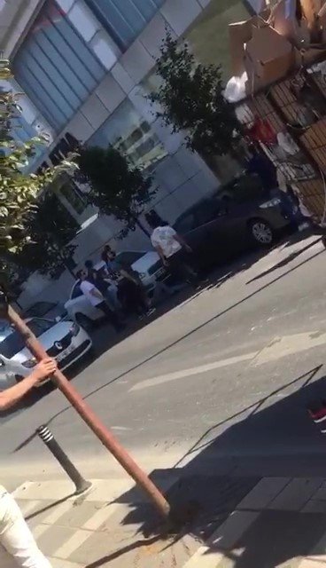 Ümraniye’ye Yabancı Uyruklu Kâğıt Toplayıcılar Birbirine Girdi