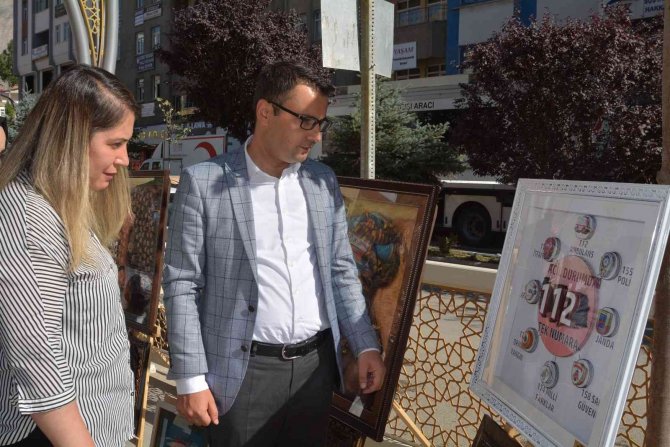 Hakkari’de Yılsonu Sergisine Büyük İlgi