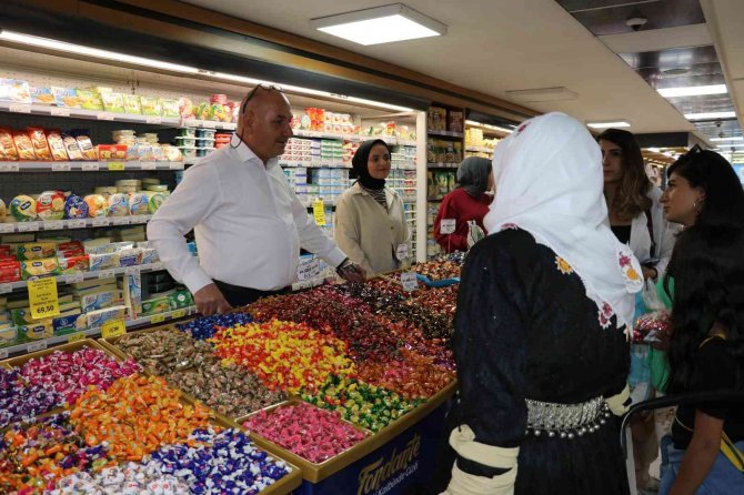 Roka’da Bayram Alışverişi Başladı