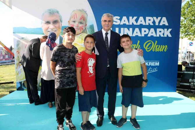 10 Bin Metrekareye İnşa Edilen Lunapark Kapılarını Açtı