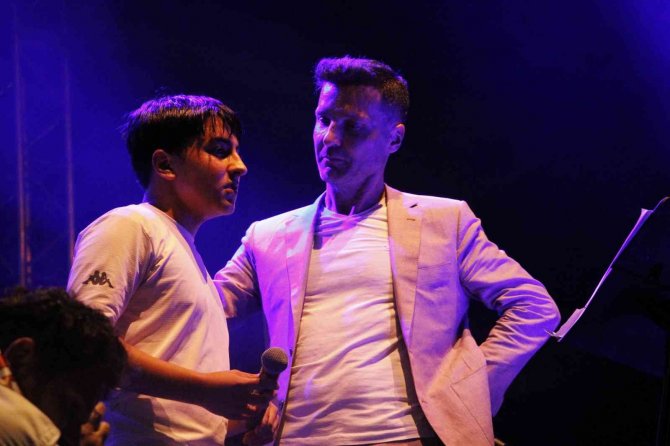 13 Yaşındaki Haktan, Mektup Yazdığı Sinan Özen’le Hayalini Gerçekleştirdi