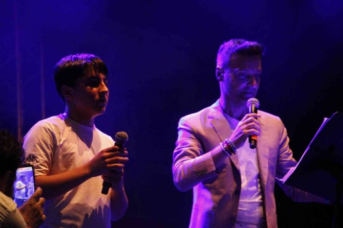 13 Yaşındaki Haktan, Mektup Yazdığı Sinan Özen’le Hayalini Gerçekleştirdi