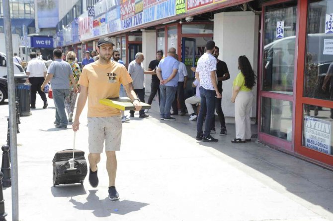 Kurban Bayramı Öncesi Otogarda Yoğunluk Başladı
