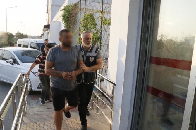 Adana’da Firarilere Operasyon: Çok Sayıda Kişi Yakalandı