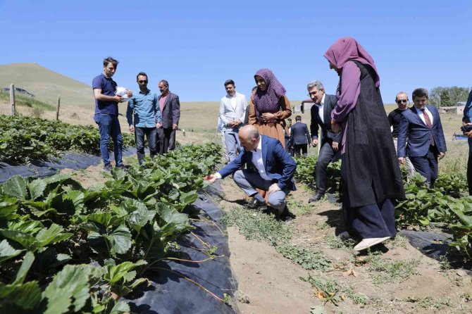 Ağrı Valisi Varol’dan Kadın Kooperatifi’ne Ziyaret