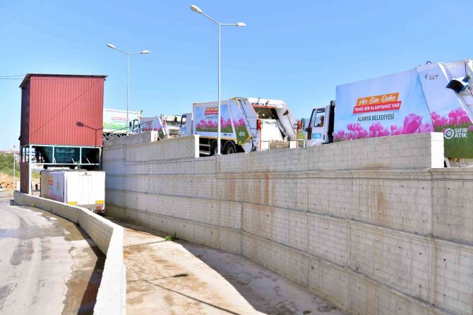 Alanya Belediyesinden “Kurban Atıklarını Poşetleyerek Çöpe Atalım” Uyarısı