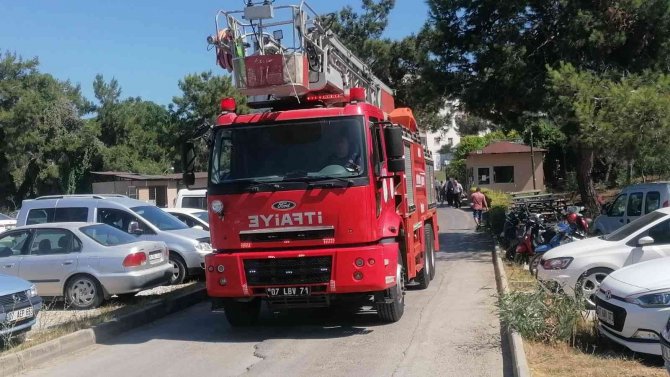 Manavgat’da Otel Çamaşırhanesinde Yangın