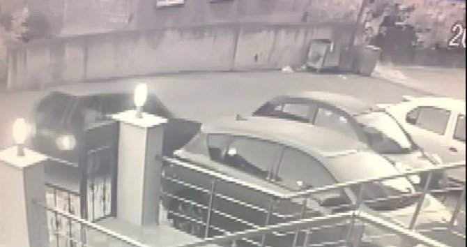 Ataşehir’de Üniversite Öğrencisinin Aracını Saniyeler İçinde Çaldı