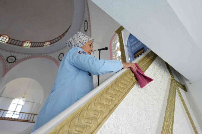 Belediye İbadethaneleri Bayrama Hazırlıyor