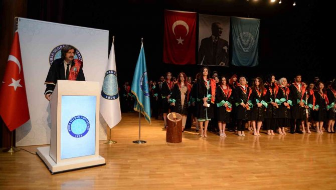 Buü Hukuk Fakültesi 11. Dönem Mezunlarını Verdi