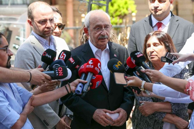 Chp Lideri Kılıçdaroğlu’ndan 28 Şubat Mağduru Sultan Kara’ya Ziyaret
