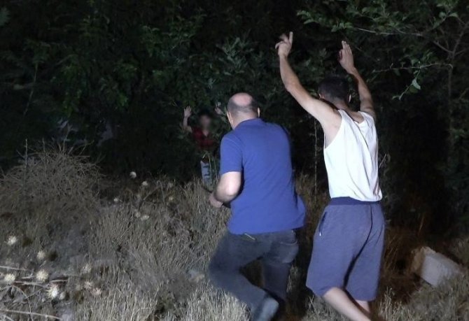 Otların Arasında Yakalanan Saldırganların 2 Suç Ortağı Aranıyor