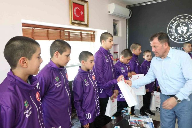 Bünyanlı Basketbolculardan Ali İ̇hsan Kabakcı’ya Ziyaret