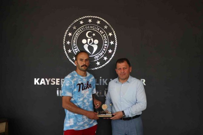 Bünyanlı Basketbolculardan Ali İ̇hsan Kabakcı’ya Ziyaret