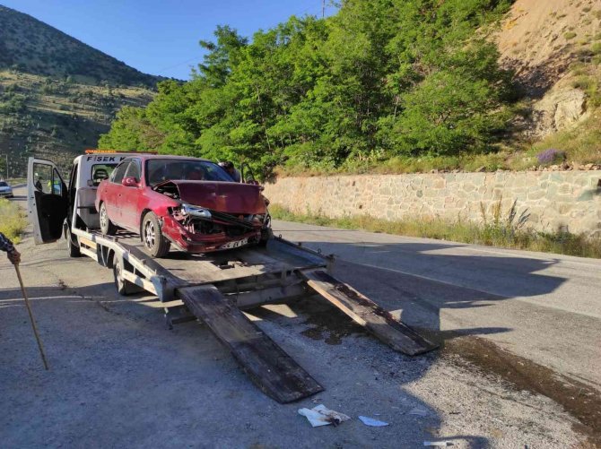 Gümüşhane’de 2 Aracın Karıştığı Kazada 4 Kişi Yaralandı