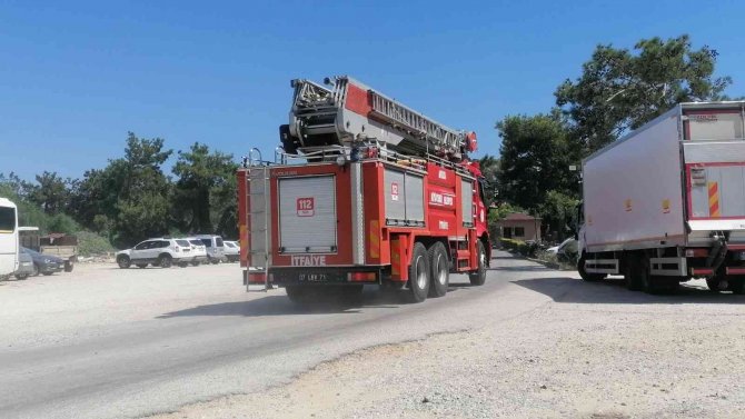 Manavgat’da Otel Çamaşırhanesinde Yangın