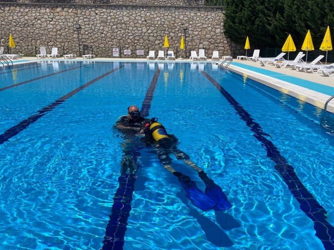 Bursa’nın Sualtı Arkeologları Eğitimlerini Tamamladı