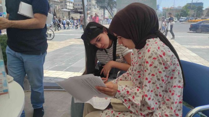 Öğrenci Dostu Büyükşehir’den Ücretsiz Lgs Tercih Desteği