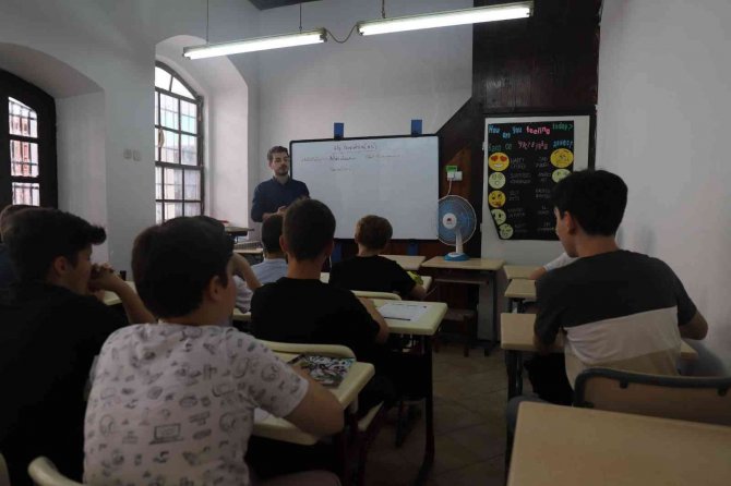 Balkanlar’da Genç Komek Heyecanı