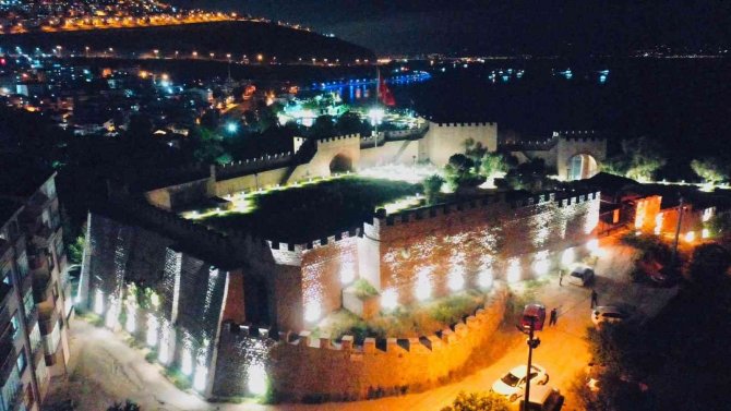 Hereke Kalesi Işıklandırıldı