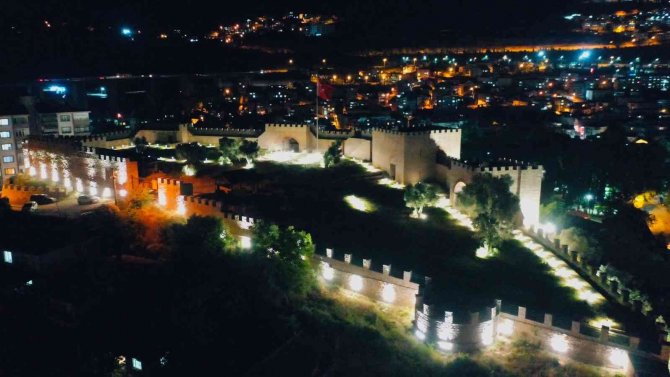 Hereke Kalesi Işıklandırıldı