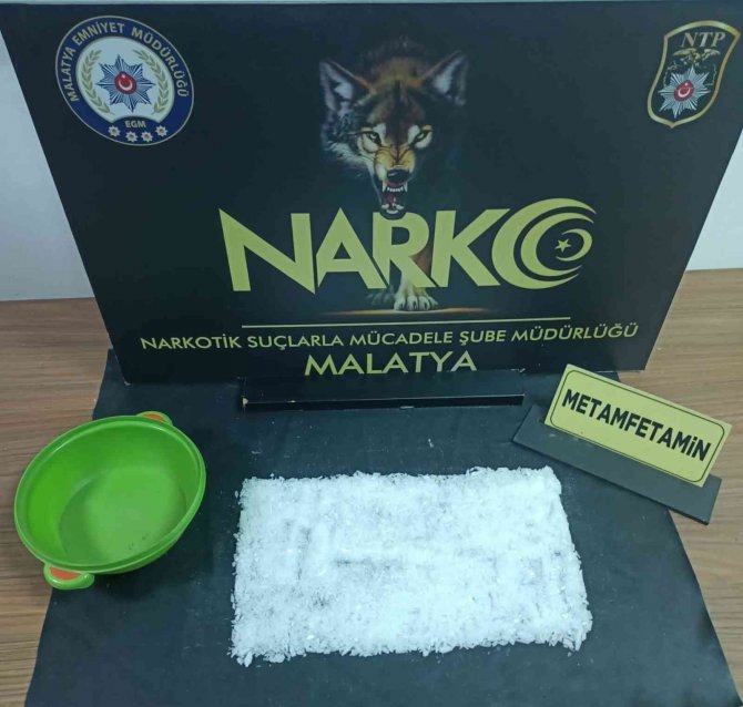 Suçüstü Yakalanan 3 Zehir Taciri Tutuklandı
