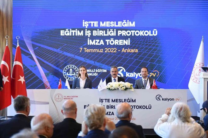 Meb’ten İ̇ş’te Mesleğim Eğitim İ̇ş Birliği Protokolü