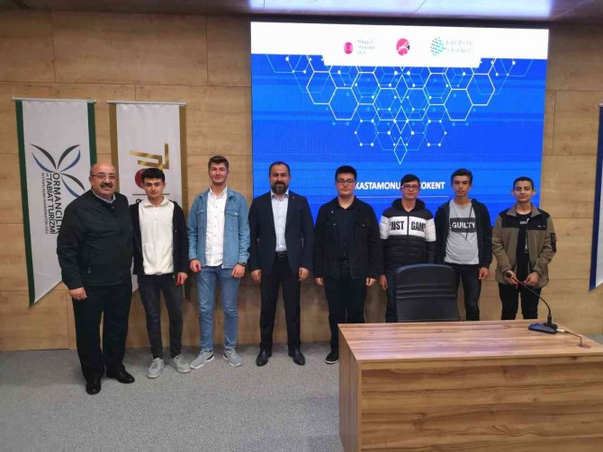 Robot Yarışmasında Dereceye Giren Öğrencilere Teşekkür Belgesi