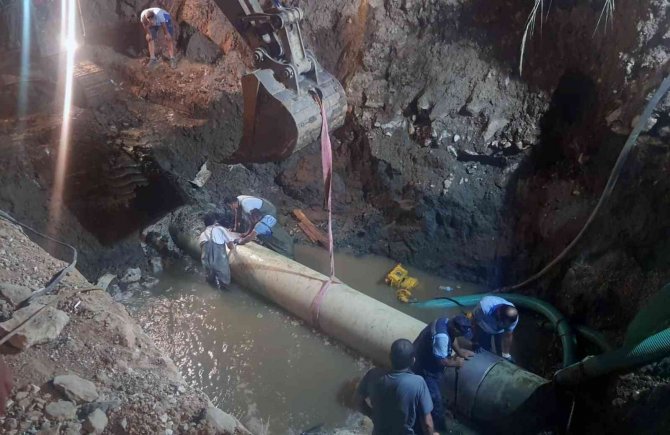 Fethiye’deki Arızaya Muski̇’nin Müdahalesi Devam Ediyor