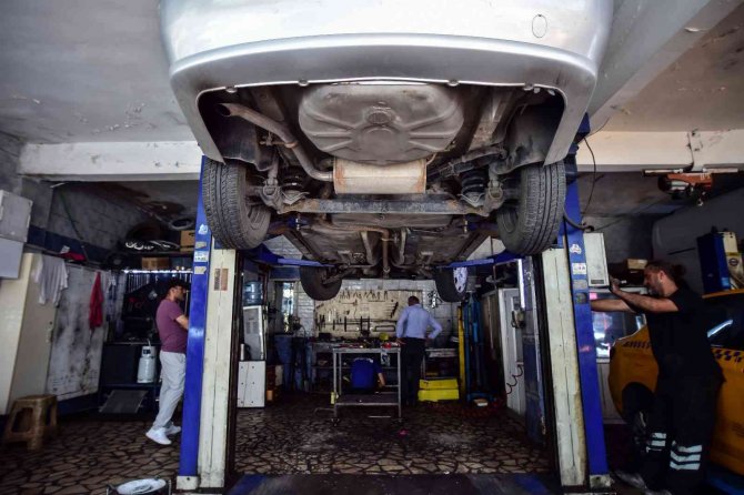 Oto Tamir Ustalarından Bayramda Yola Çıkacak Sürücülere Uyarılar