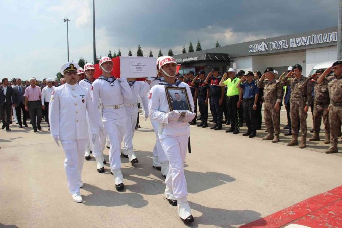 Pençe-kilit Şehidi Ömür Ertuğrul Sarı’nın Naaşı Kocaeli’ye Getirildi