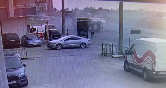 Dinamit Yüklü Tırın Devrildiği Kaza Anı Kameralara Yansıdı