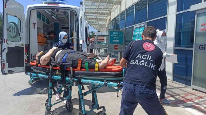 Balkondan Düşen Kadın Yaralandı