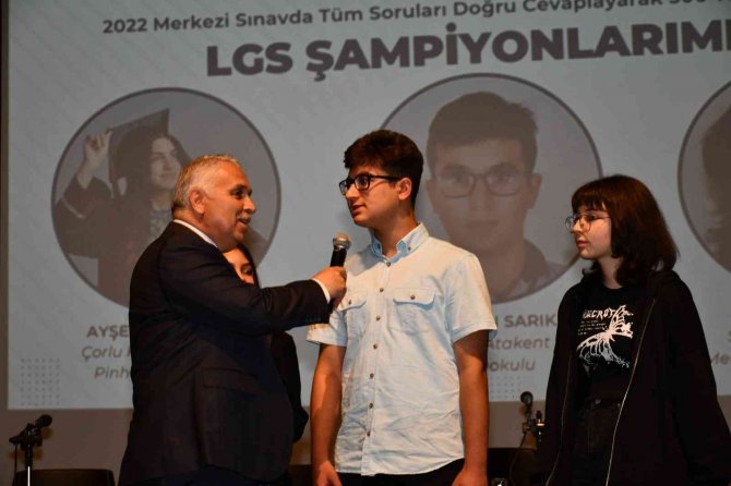 Türkiye Birincisi Olan Tekirdağlı Gençler Ödüllendirildi