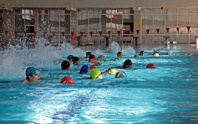 Van’da Bölgenin İlk Sutopu Takımı Kuruldu