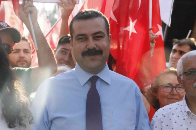 Vatan Partisi Ve Tgb, İ̇ncirlik Üssü Önünde ’Türkiye Nato’dan Çıksın’ Diye Eylem Yaptı