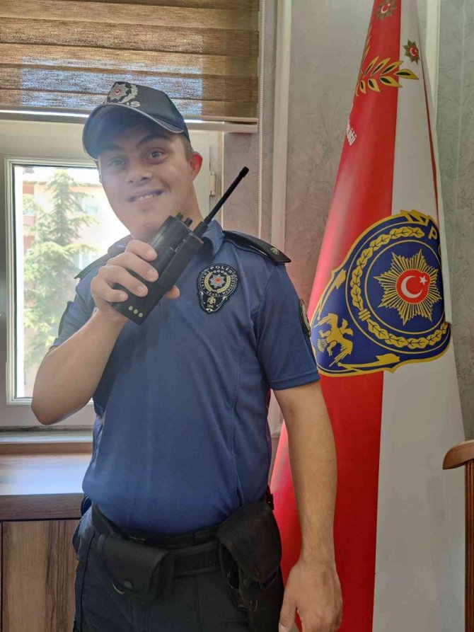 Kaymakam Eyyüpkoca’dan Down Sendromlu Safa’ya Büyük Jest